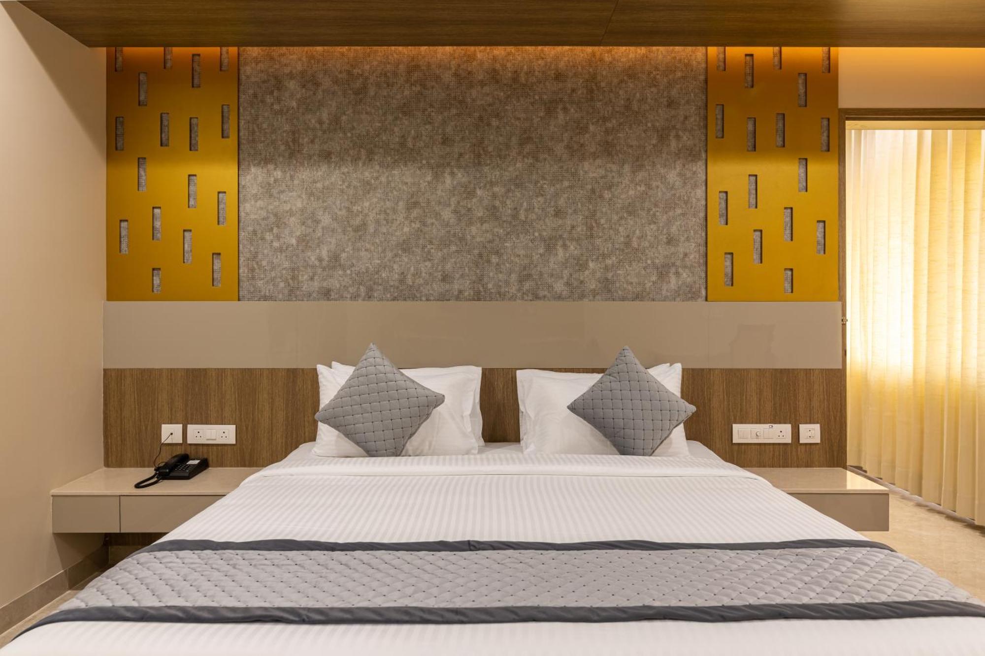 Hotel Rathna Residency Erode Esterno foto