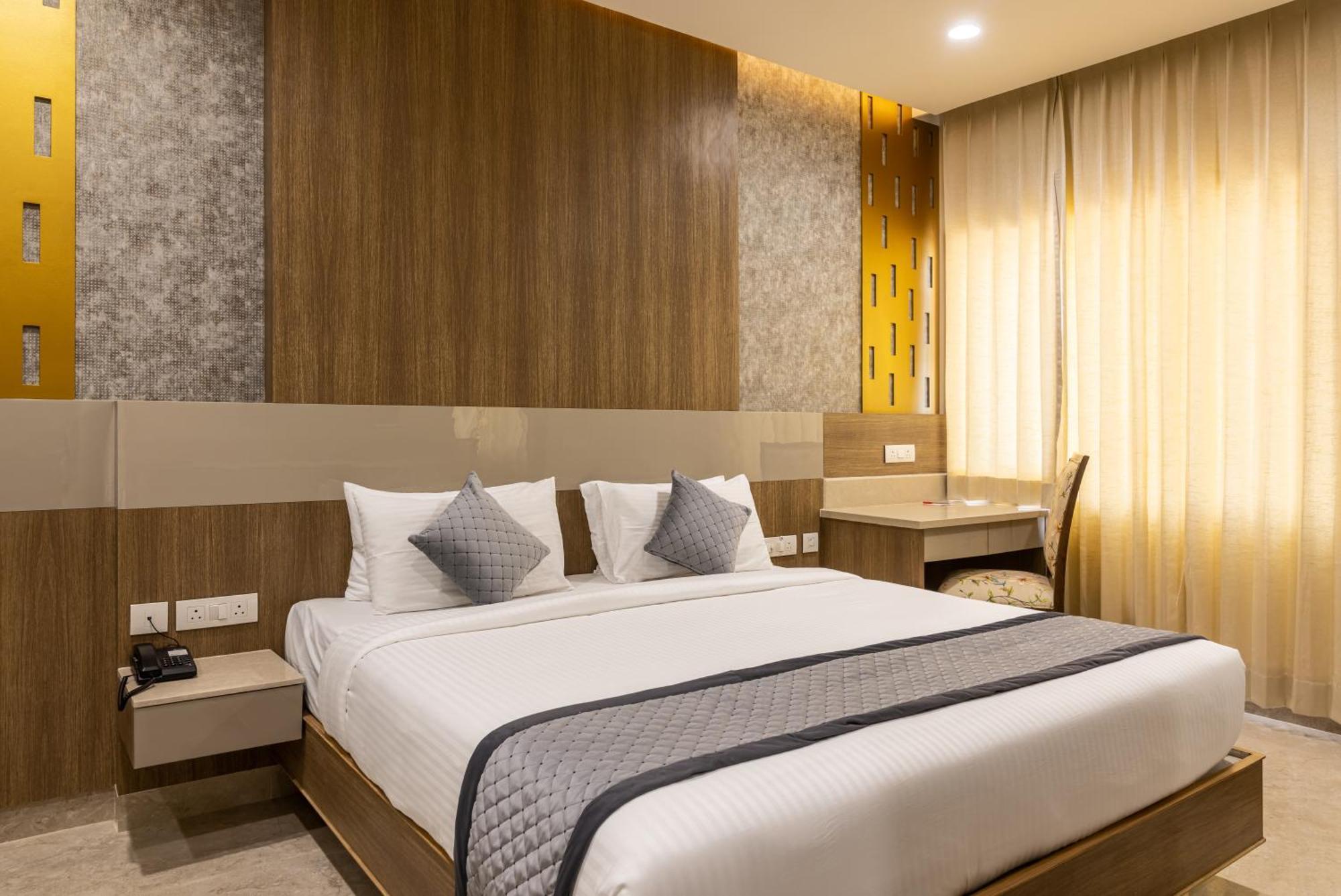 Hotel Rathna Residency Erode Esterno foto
