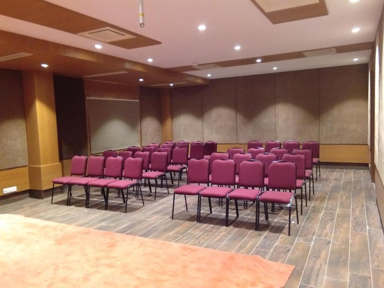 Hotel Rathna Residency Erode Esterno foto
